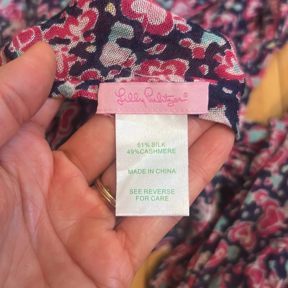 Lilly Pulitzer Murfee Scarf in Candy Hearts Pattern, Silk Cashmere Blend - Picture 3 of 9